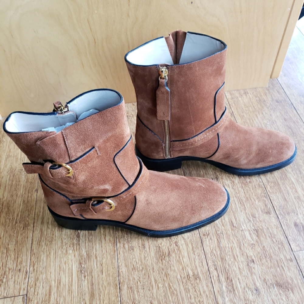 STUART WEITZMAN Womens Suede Boots Size 7 Made in Spain, NEW